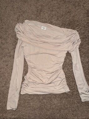 Abercrombie & Fitch XS Ruched Off-Shoulder Long Sleeve Top - Light Beige